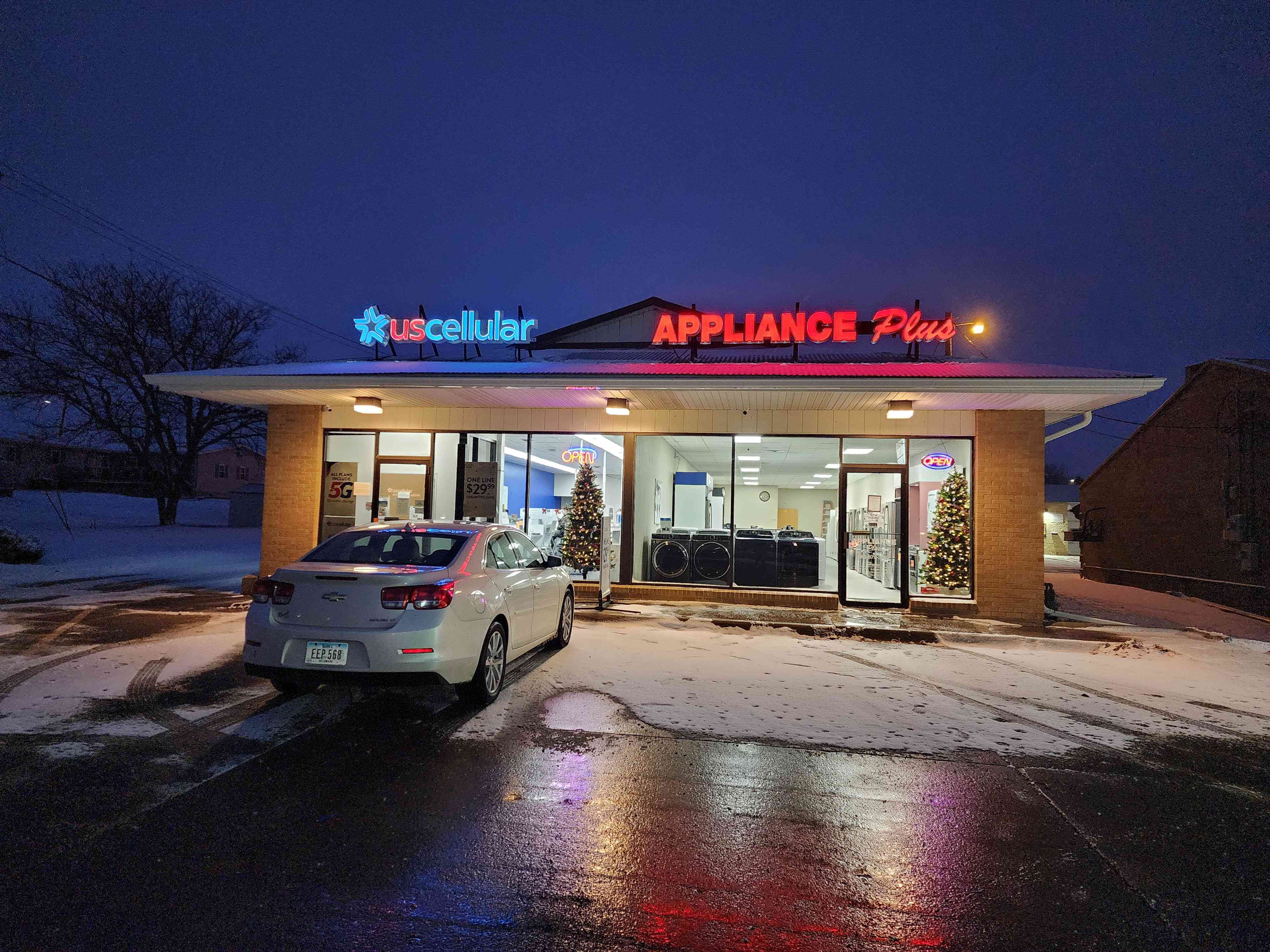 Appliance Plus  Dyersville Store